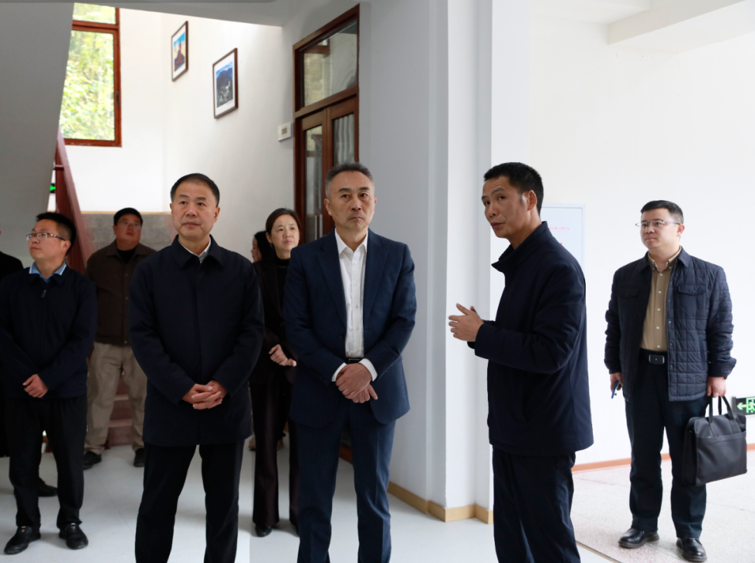 市退役军人事务局党组书记、局长唐慎率队到我县调研乡村振兴工作