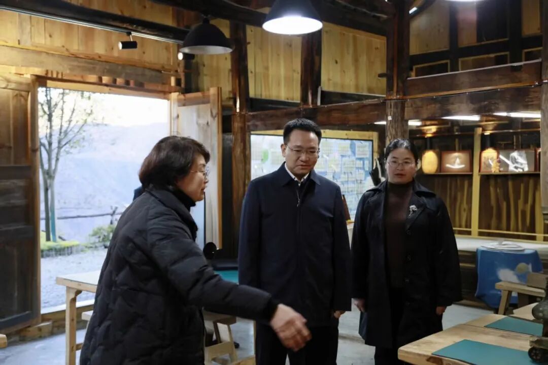 九龙坡区党政代表团到我县开展对口协同发展工作