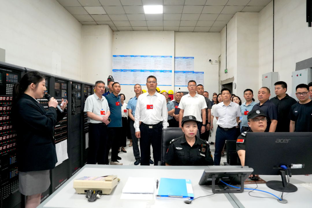 县人大代表视察我县高层建筑消防安全整治情况